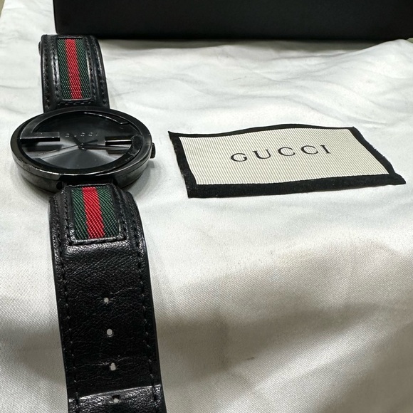 Gucci  Watch with iconic Red and Green Stripes 🔴🟢 - Picture 1 of 10